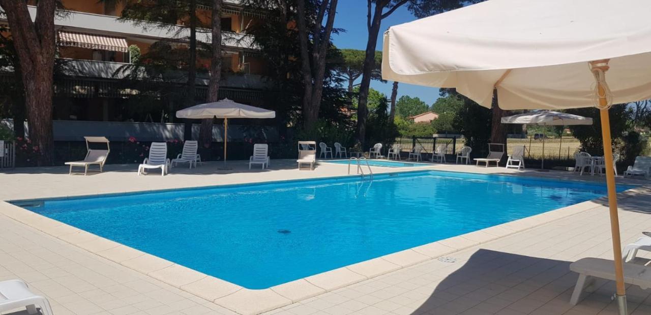 Il Pino Monolocale In Residence Con Piscina Marina di Castagneto Carducci Esterno foto